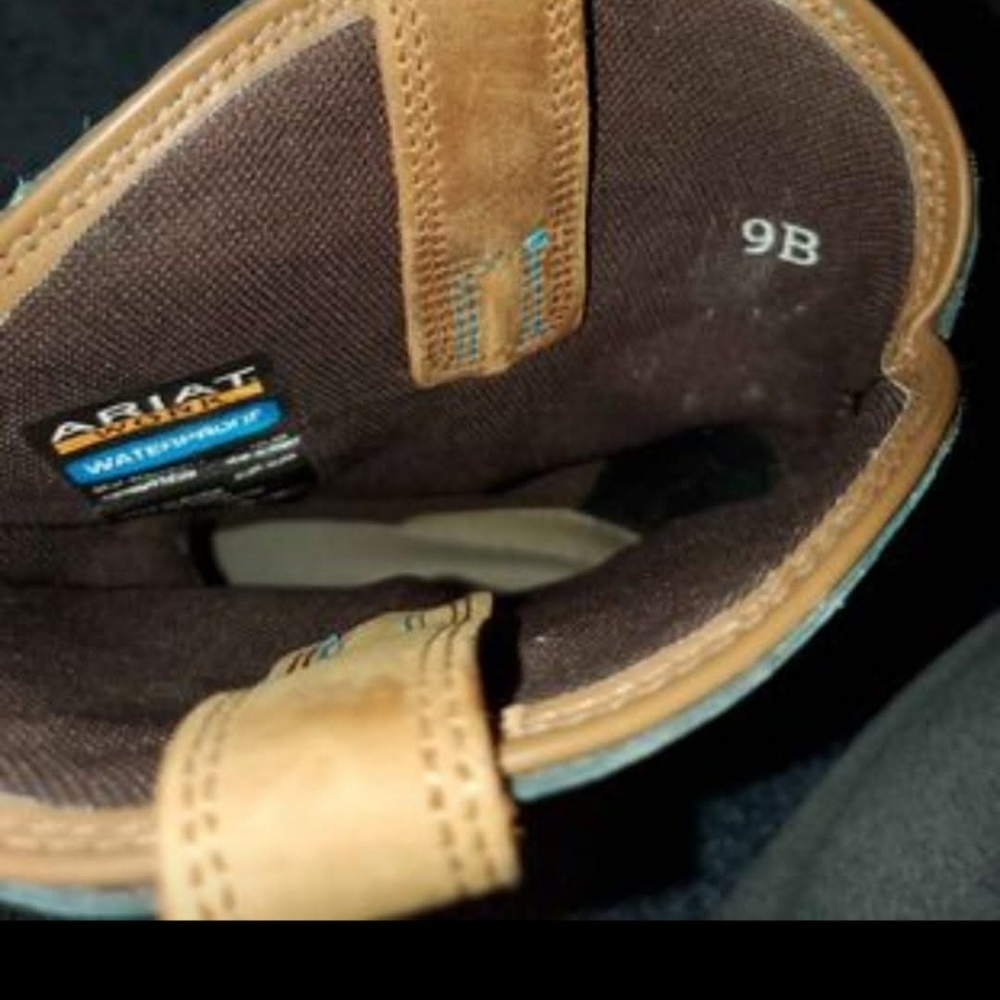 Boots - Picture 2 of 4